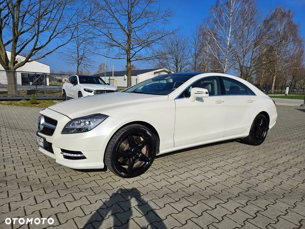 Mercedes-Benz CLS 500 4-Matic BlueEff - 2