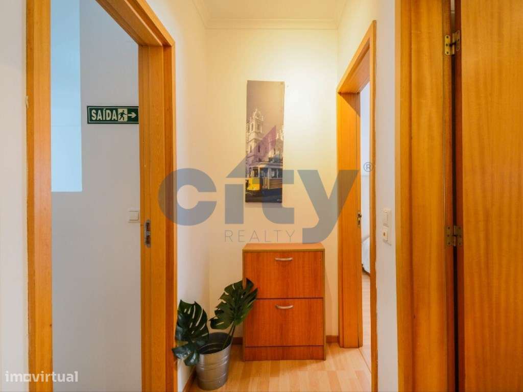 APARTAMENTO T1 COM GARAGEM EM TELHEIRAS JUNTO AO PINGO DOCE-11