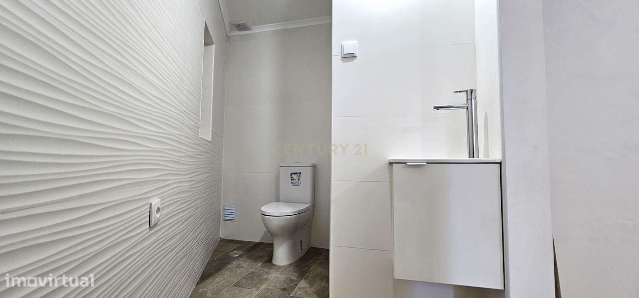 Moradia T2 + 1 no coração do bairro da Ajuda-6