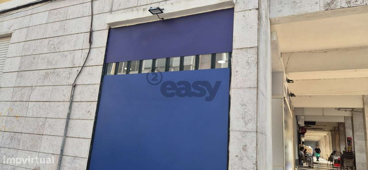 Loja com 66m2 na Venteira junto Igreja-19
