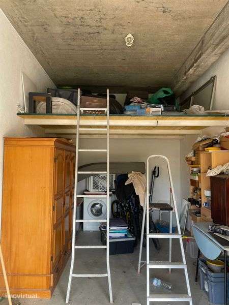 Garagem em muito bom estado e local priveligiado - Grande imagem: 5/6
