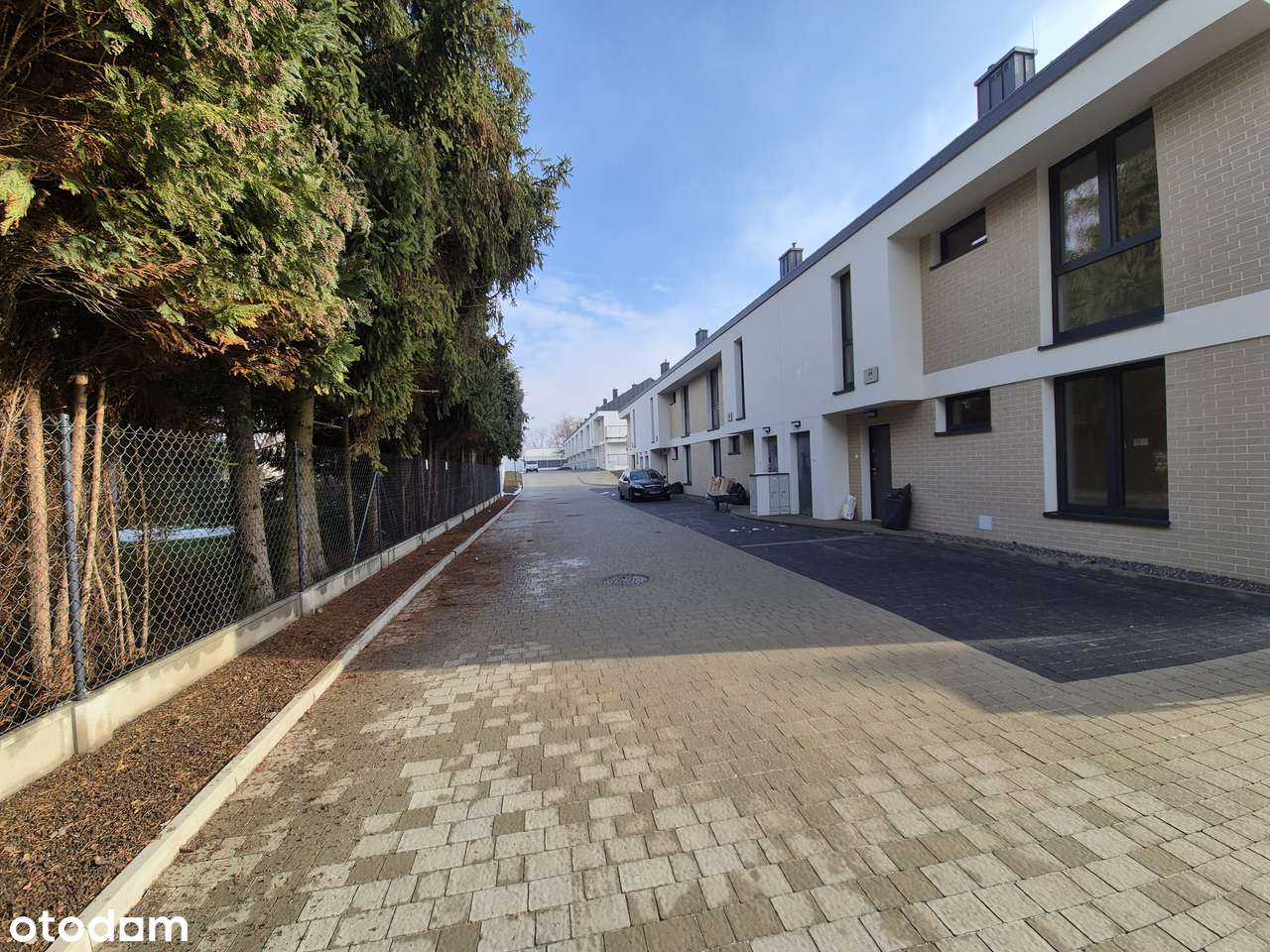 4 pokoje | 3 łazienki | Balkon | 2 miejsca postojowe | Bez PCC-0