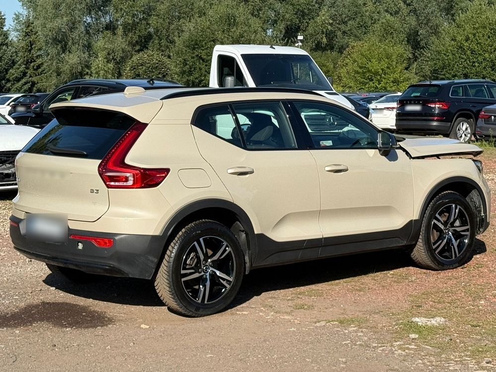 Volvo XC40 B3 Plus Dark 2024