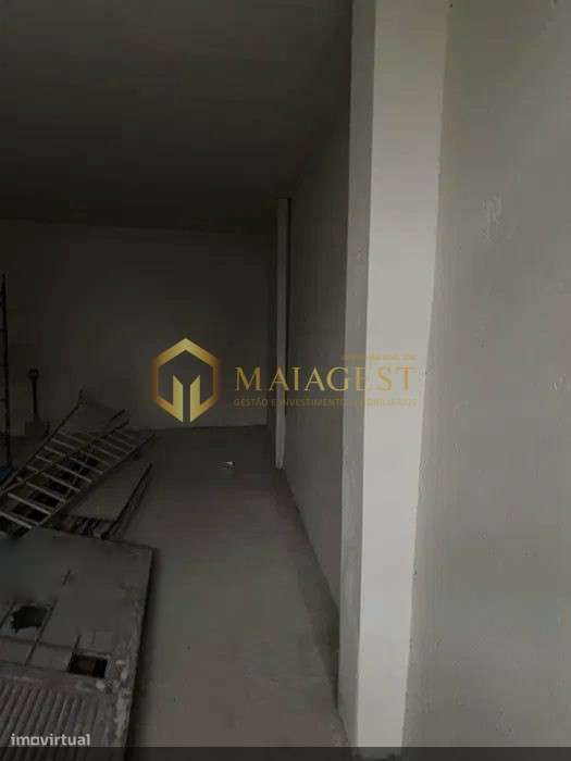 Loja para Arrendamento próxima da Praça da República - Grande imagem: 2/6