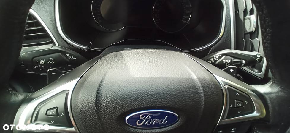 Ford EDGE 2.0 TDCi Twin-Turbo 4WD Titanium - 21