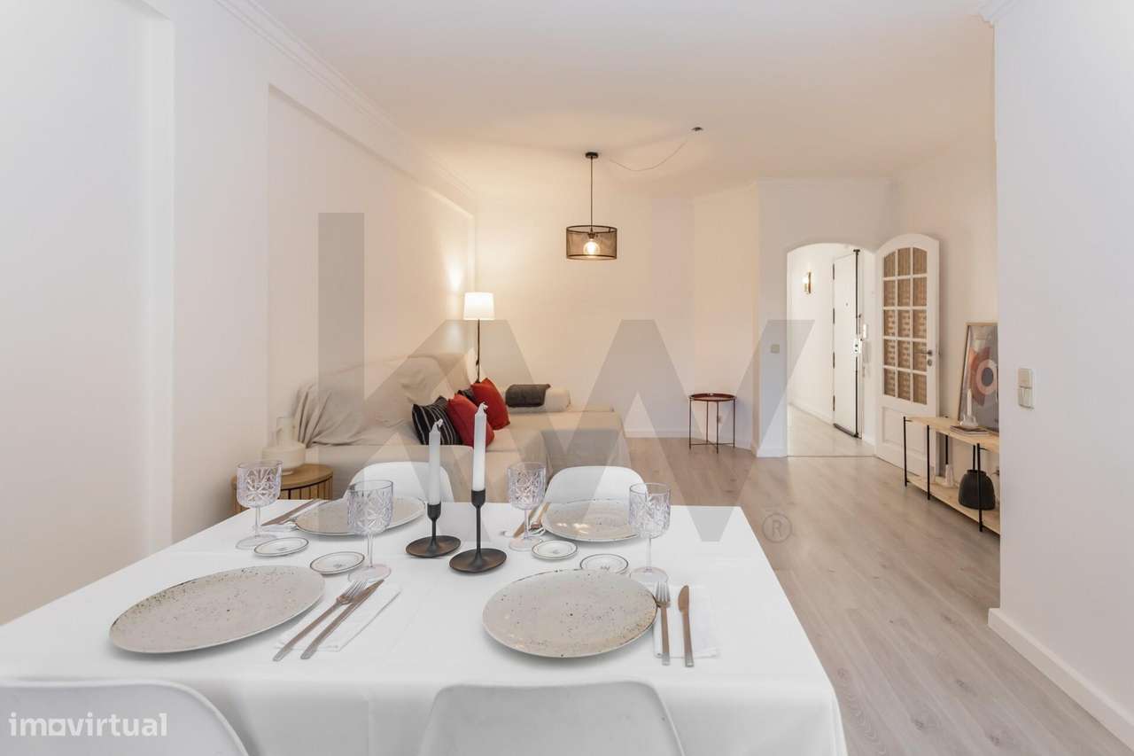 Apartamento T2 na Rua da Liberdade em Almada-5