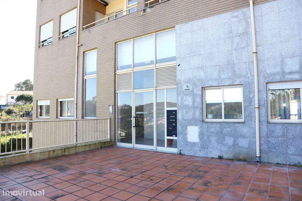 Apartamento T2 Venda em Lustosa e Barrosas (Santo Estêvão),Lousada - Grande imagem: 3/23