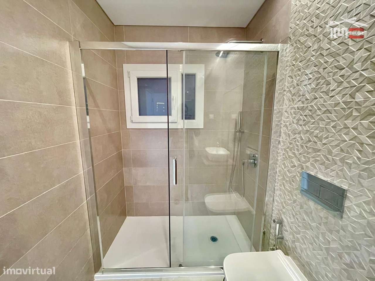 Moradia Térrea T3+1 com Áreas Amplas em Fernão Ferro | Terreno 380...-26