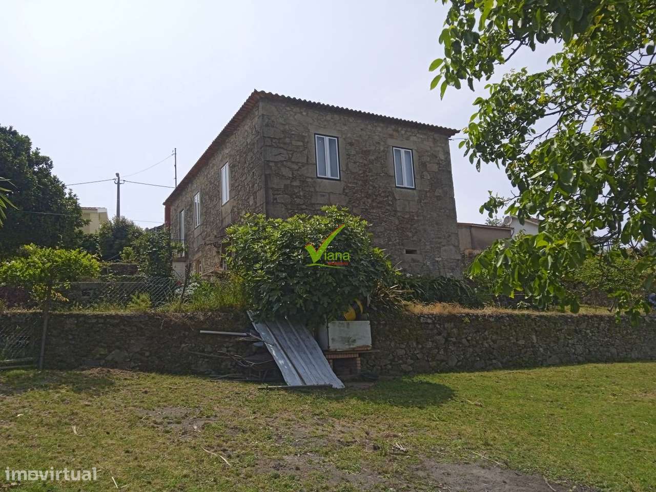 Moradia T. 3 Rústica em Pedra-5