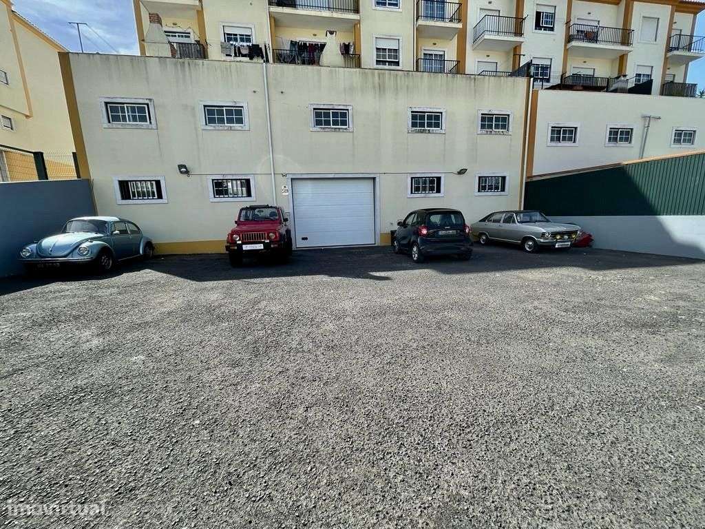 Armazém em Mafra bem localizado-7