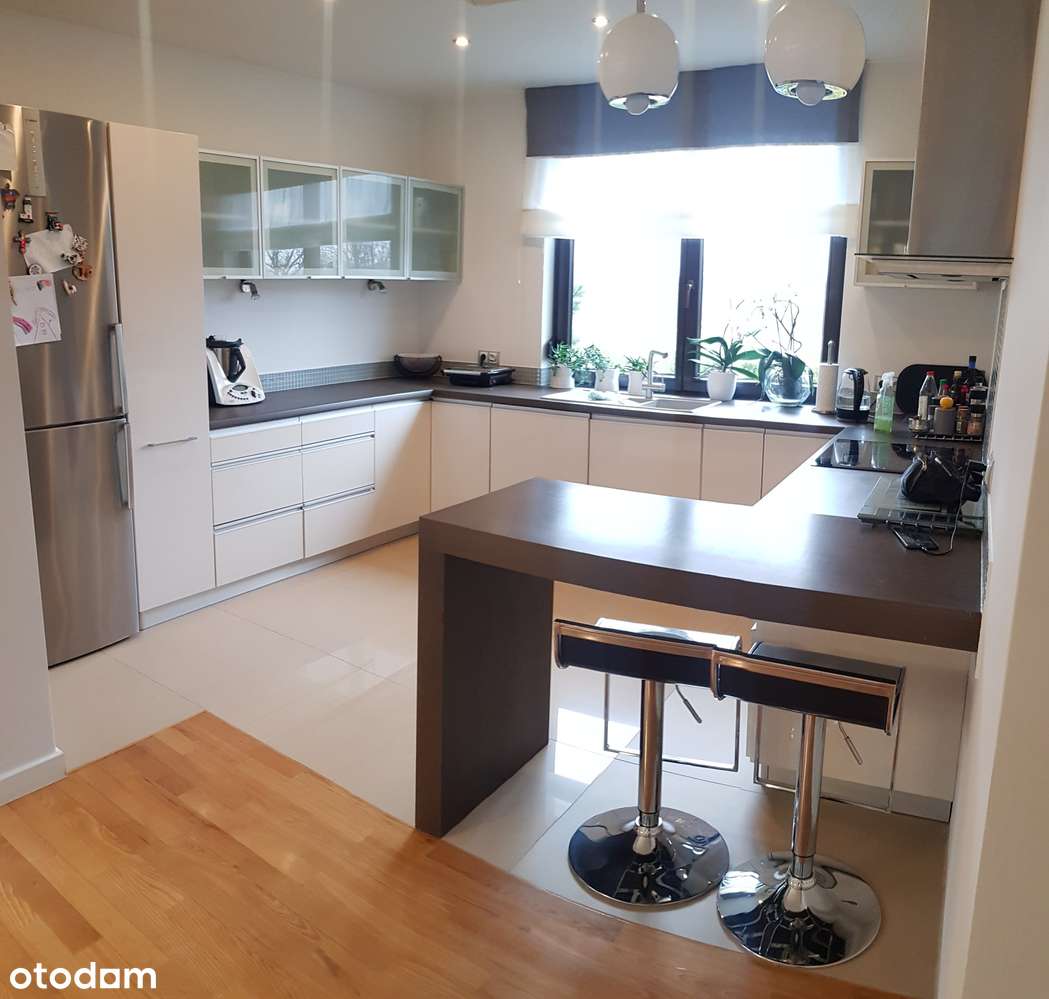 Nowoczesny,komfortowy,piękny ogród, blisko Wrocławia,5 sypialni.-8