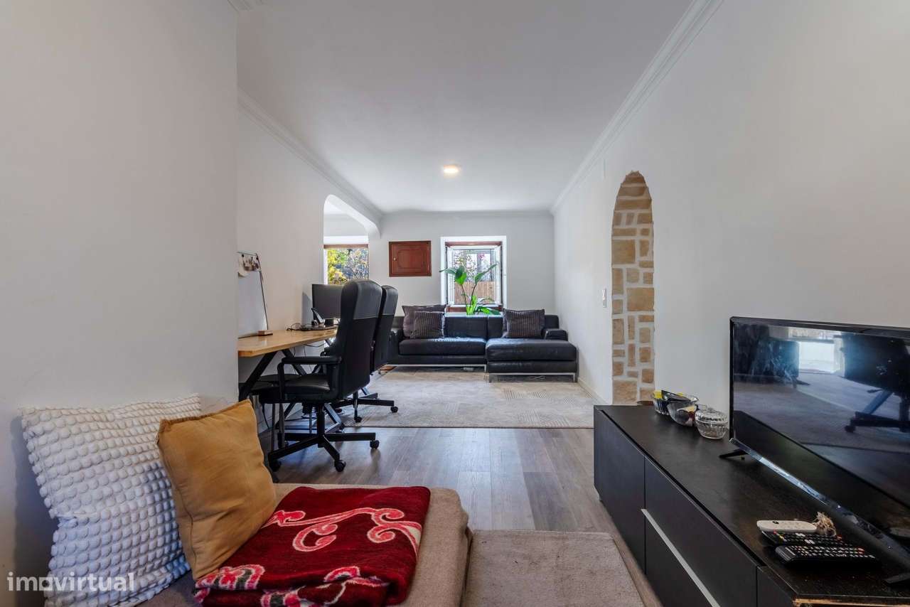 Apartamento T3+1 com Terraço e 3 Wcs em Galamares, Sintra-12