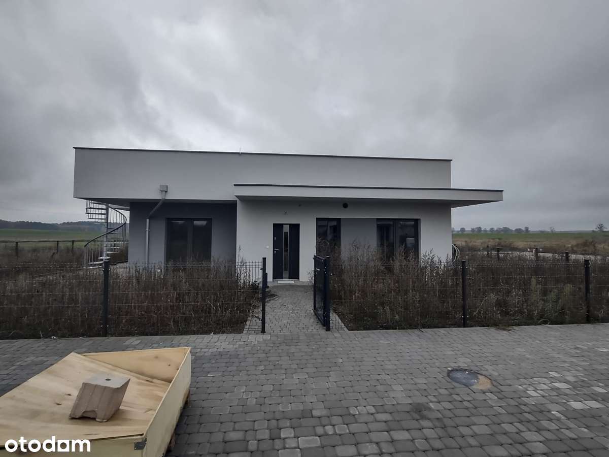 Dom 99m2, nowoczesna bryła, jezioro, Puszcza, ogród, taras na dachu-11