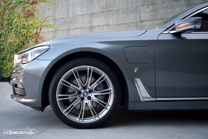 BMW 740 Le xDrive iPerformance - 13