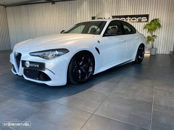 Alfa Romeo Giulia 2.9 Bi-Turbo Quadrifoglio AT8 - 1