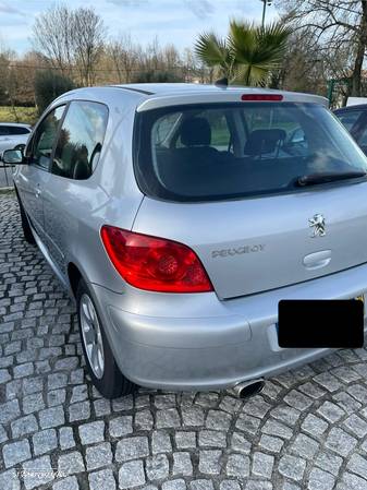 Peugeot 307 1.4 16V Executive - 3