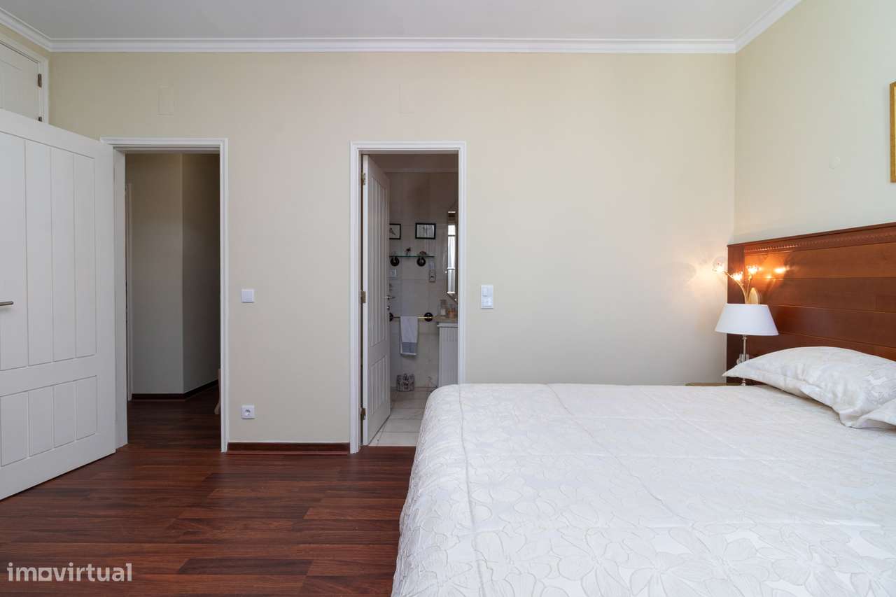 T3 Av. João XXI | 200m2 | 2 Elevadores | 2 Parqueamentos | Arrecadação-18