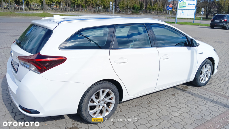 Toyota Auris - 4