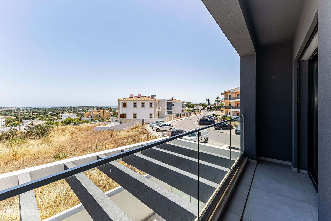 Moradia T3 com piscina e garagem - Mexilhoeira Grande-25