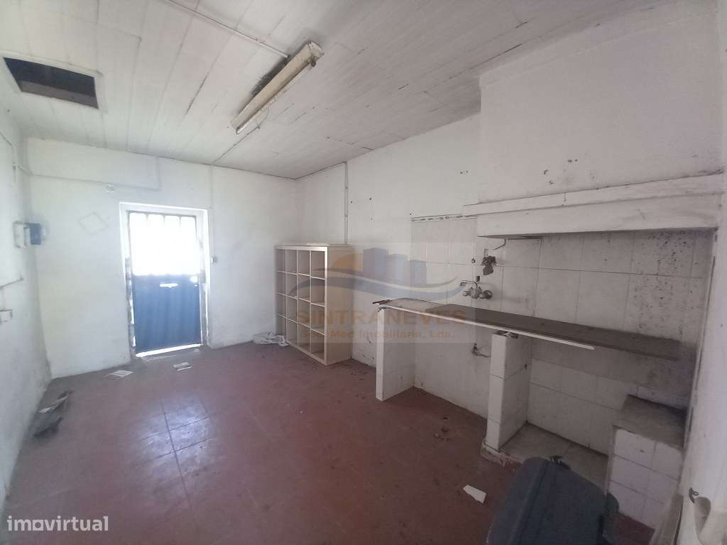 Moradia T1 no estado atual - Grande imagem: 4/23