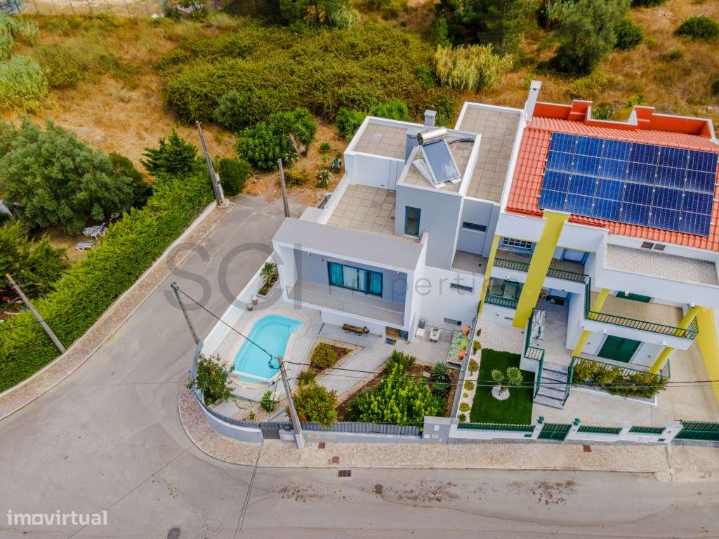 Moradia com piscina nas Quintinhas-53