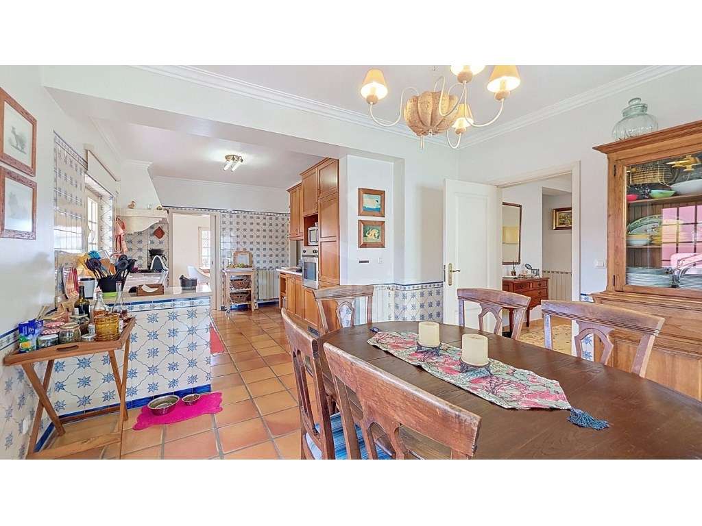 Moradia T4 isolada, usada, Encarnação - Mafra-7