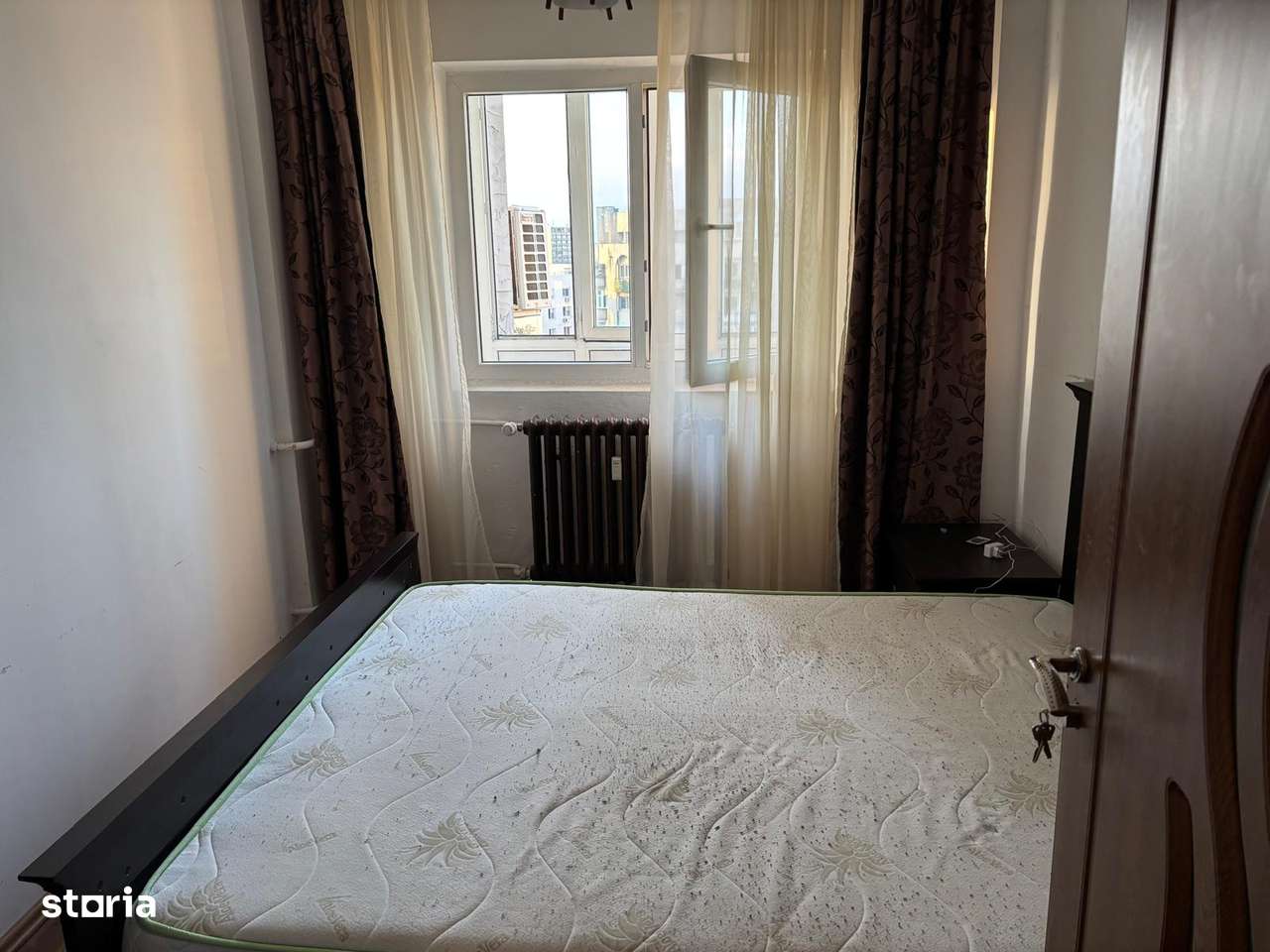 3 camere, 2 bai, tamplarie PVC + termopan, bloc 1988,  balcon închis!-9