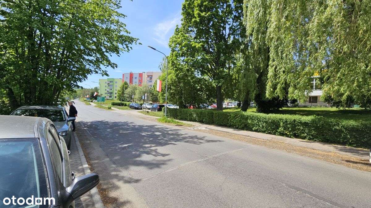 Obiekt Usługowo Biurowy w centrum-12