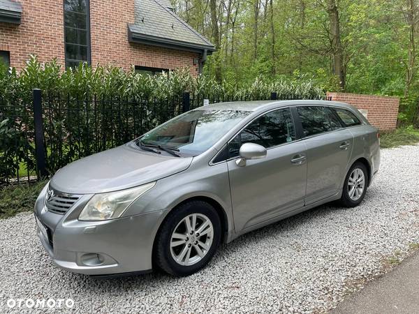 Toyota Avensis 2.0 D-4D 2010 - 6