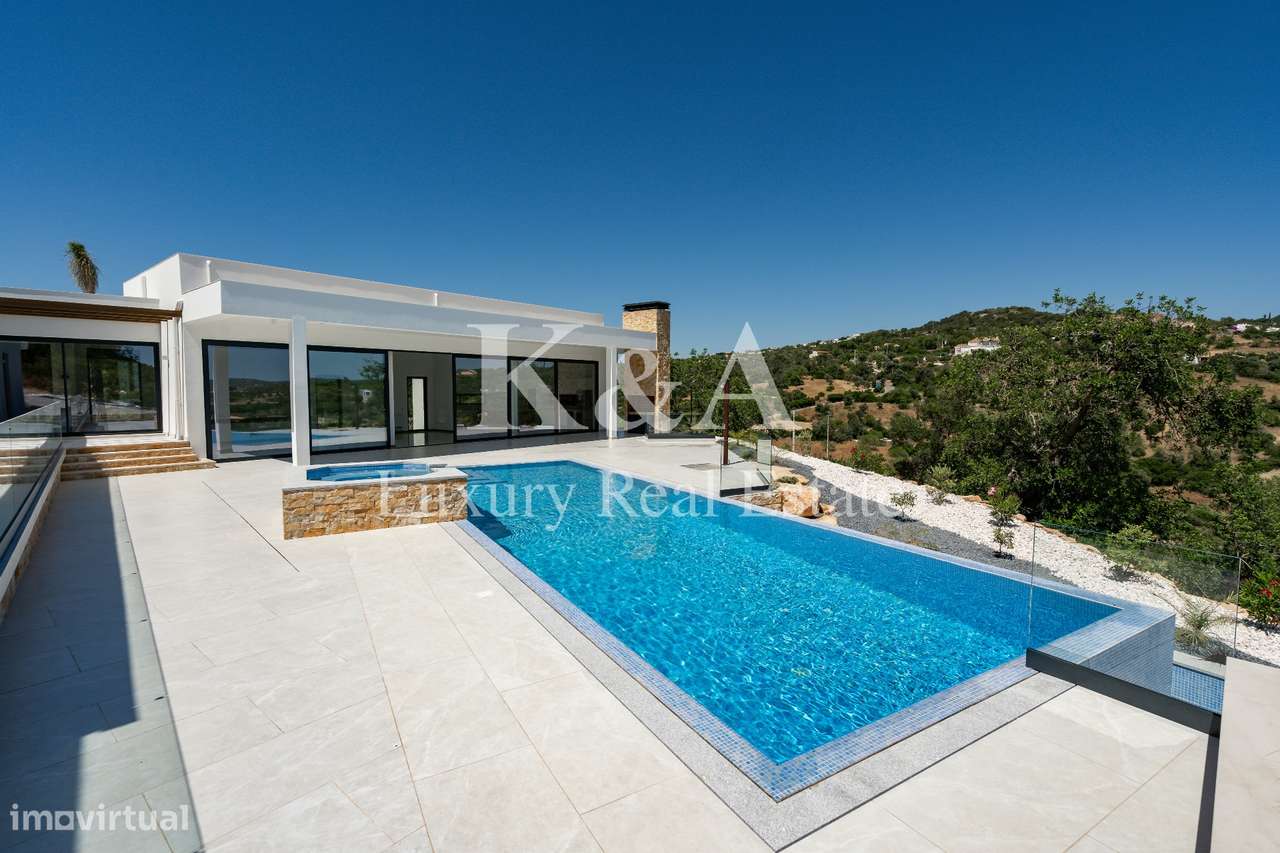 Moradia V4 nova, na serra com vistas de mar, Algarve. - Grande imagem: 3/30