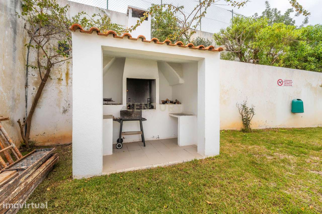 Apartamento T4 com garagem em condomínio com piscina no centro de Albu - Grande imagem: 5/25