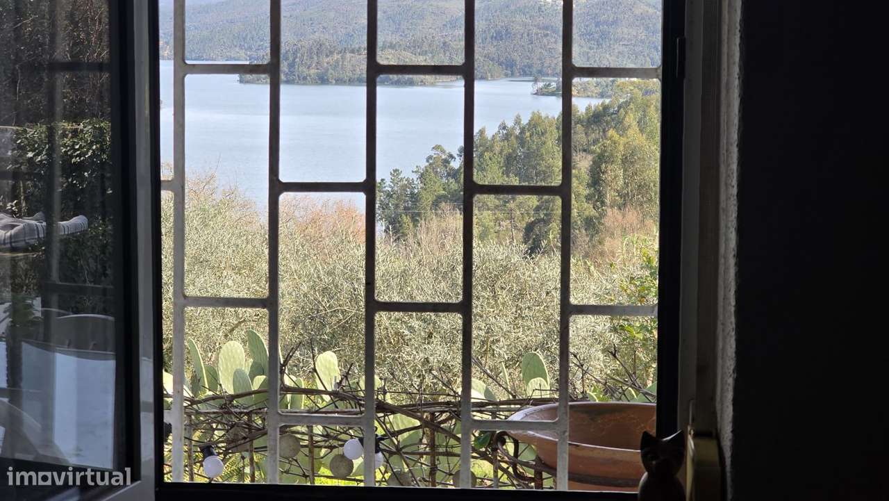 Moradia com vista magnífica para o Rio Zêzere, perto da Serra de Tom-32