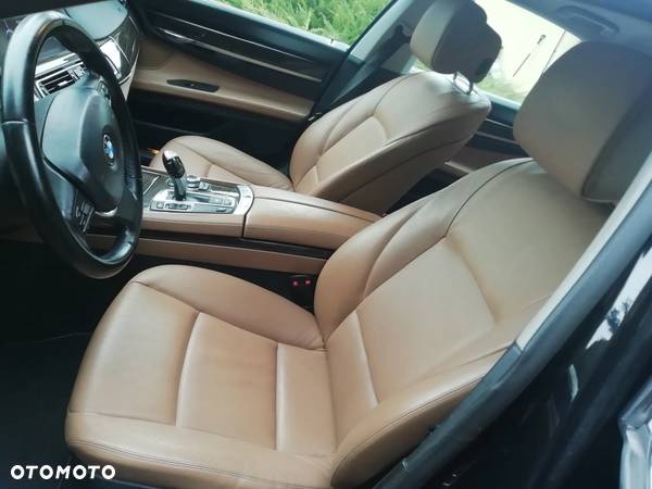 BMW Seria 7 740d - 9