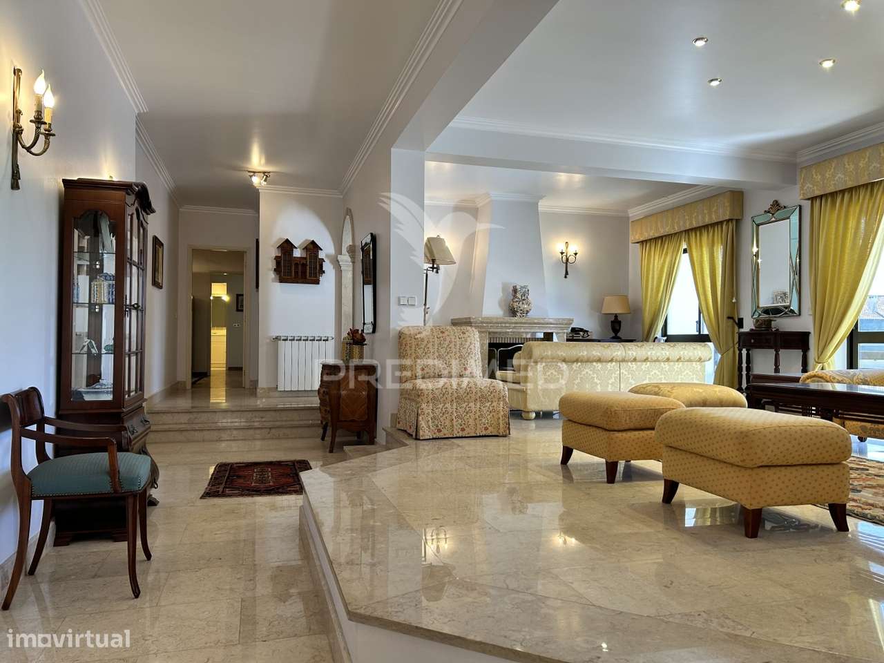 Luxuoso Apartamento T5 no Coração de Leiria com Vista para o Castelo - Grande imagem: 2/34