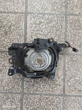 LAMPA REFLEKTOR SILNICZEK LEWA PRZEDNIA MAZDA 121 - 3