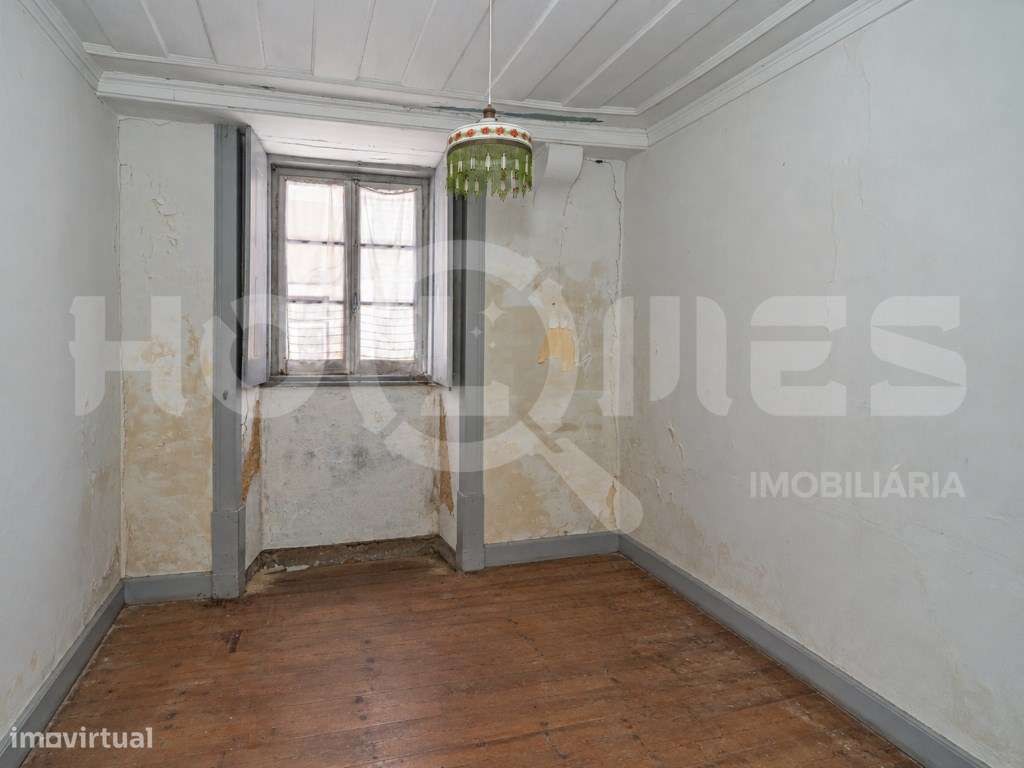 PRÉDIO COM 3 APARTAMENTOS NO CENTRO HISTÓRICO FIGUEIRA DA FOZ-17