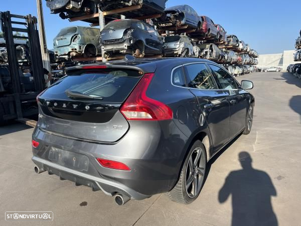 Para Peças Volvo V40 Hatchback (525, 526) - 2