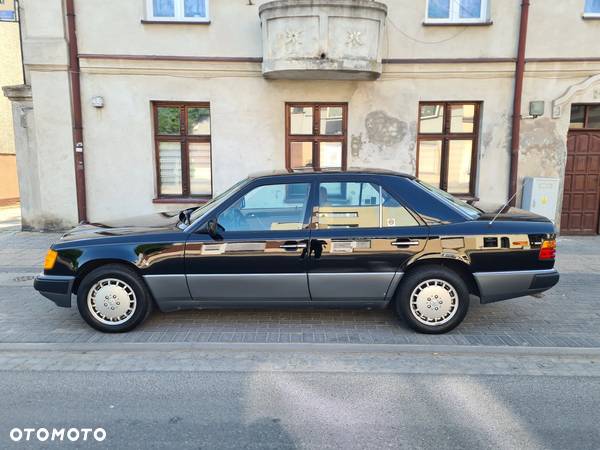 Mercedes-Benz W124 (1984-1993) - 31