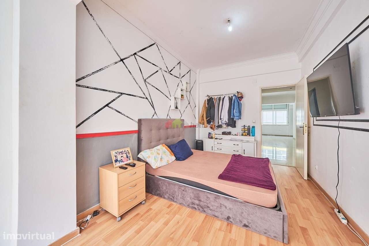 Apartamento T3 com 2 Wc´s e arrecadação-14