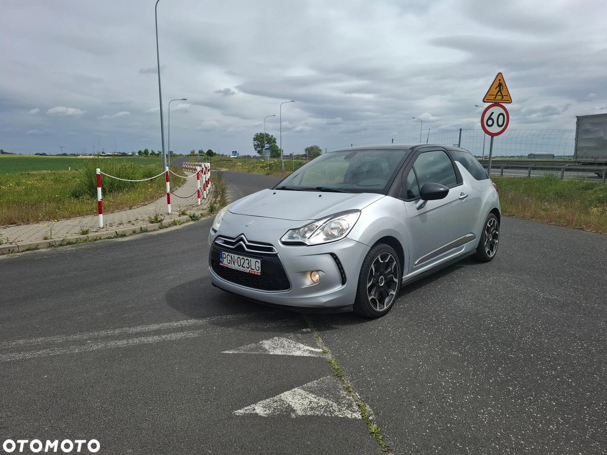 Citroën DS3 1.6 e-HDi SoChic - 5