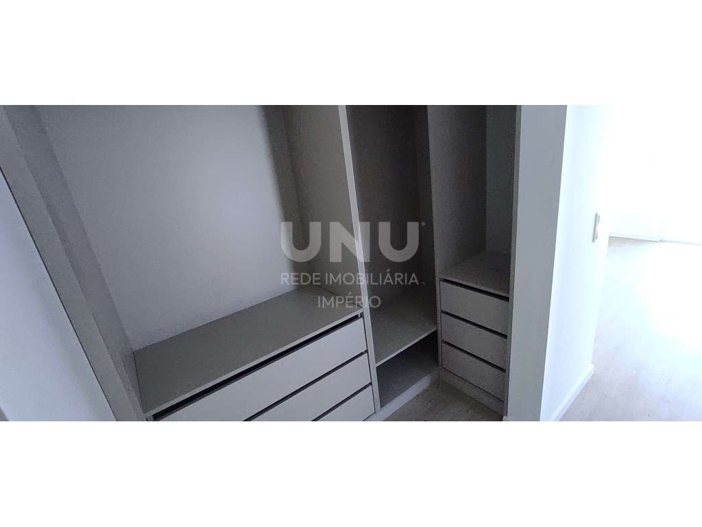 MORADIA PREMIUM TRIPLEX 5 ASSOALHADAS em Fernão Ferro 3 WC-18