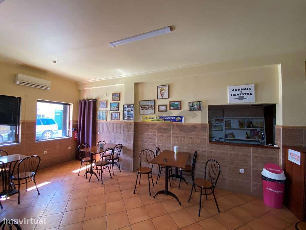 Espaço comercial e habitação em zona central de Vila Nova de São Bento - Grande imagem: 4/27