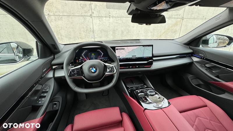 BMW Seria 5 520d xDrive mHEV - 18