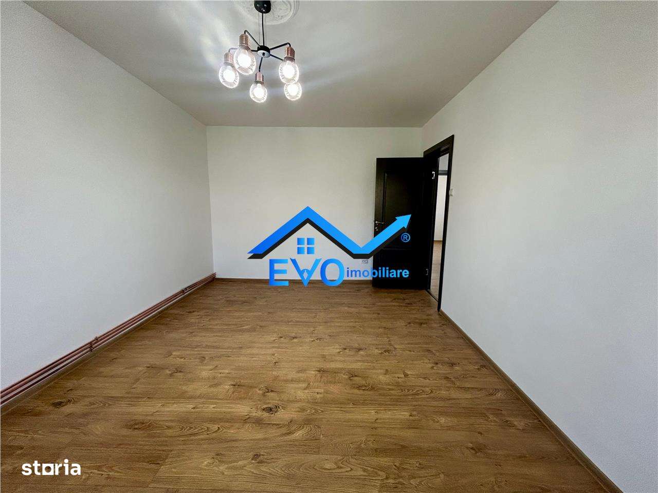 Apartament de vanzare cu 3 camere, decomandat, etaj intermediar, Dacia - Imagine principală: 4/13