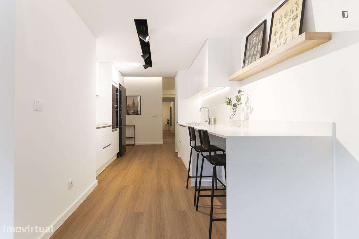 Quarto - localizado em Entrecampos Lisbon - Grande imagem: 4/35