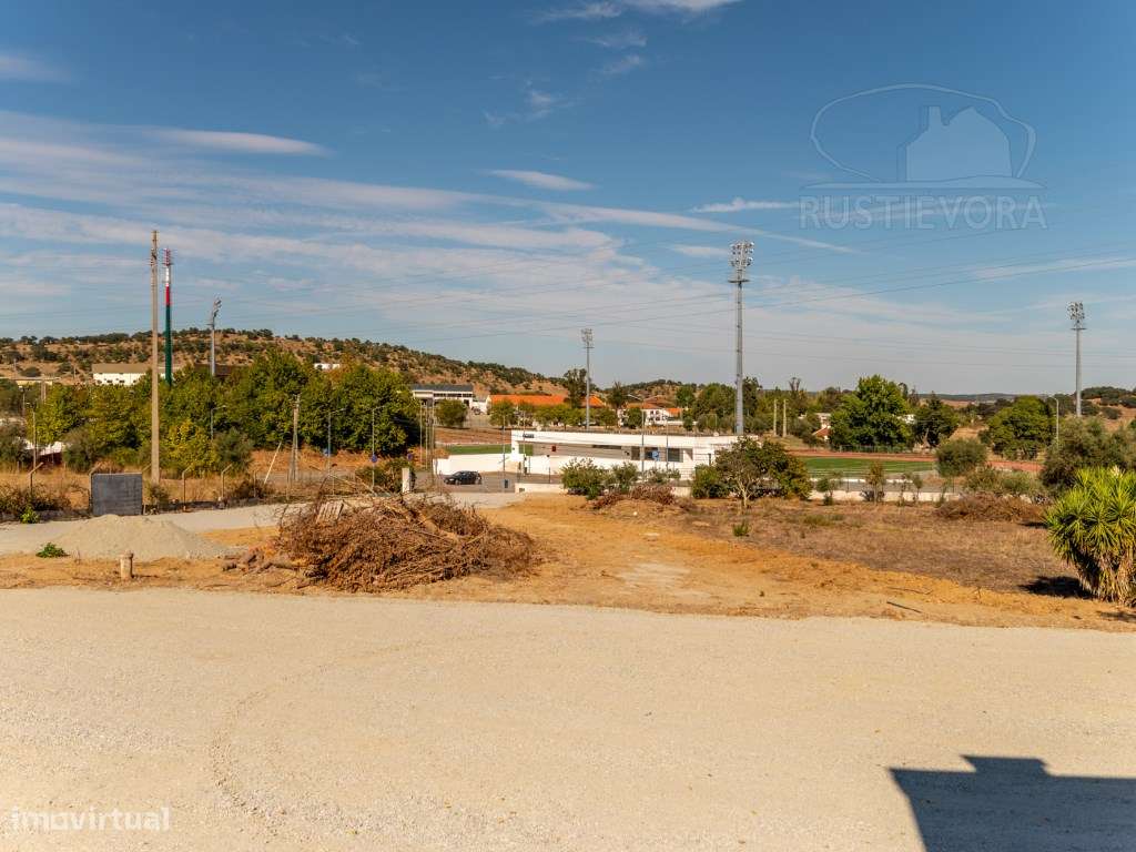 Quinta com armazém de 3 pisos-41