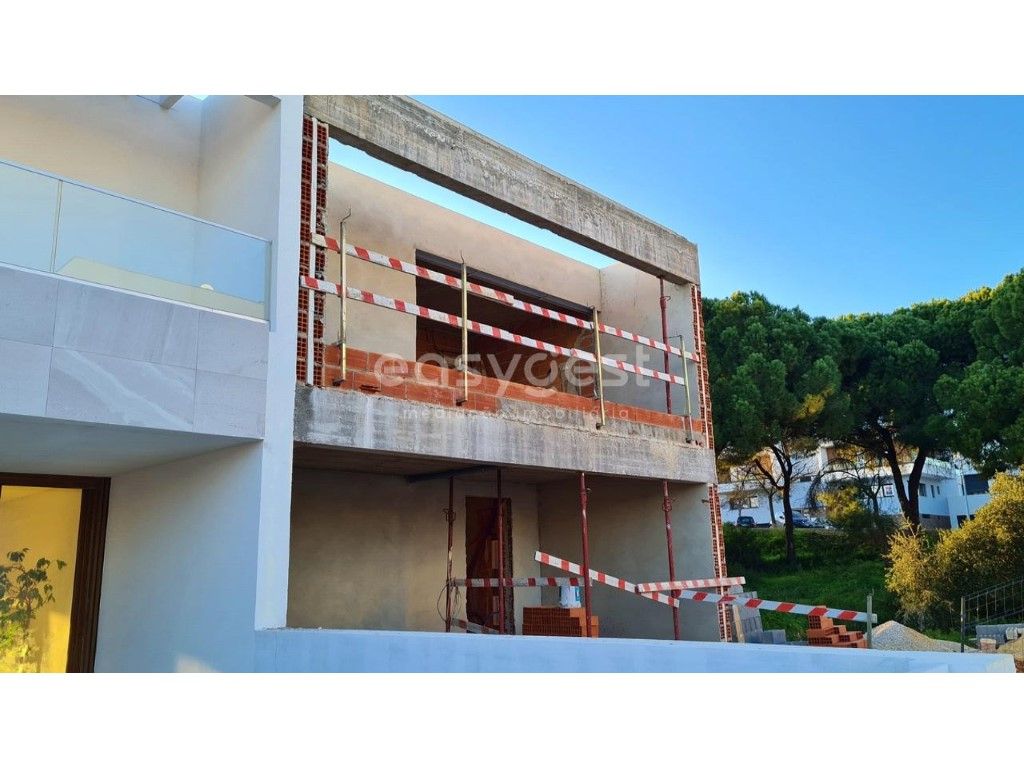 Moradia T3 em construção c/ garagem e piscina na Quinta da Amizade - Grande imagem: 1/21