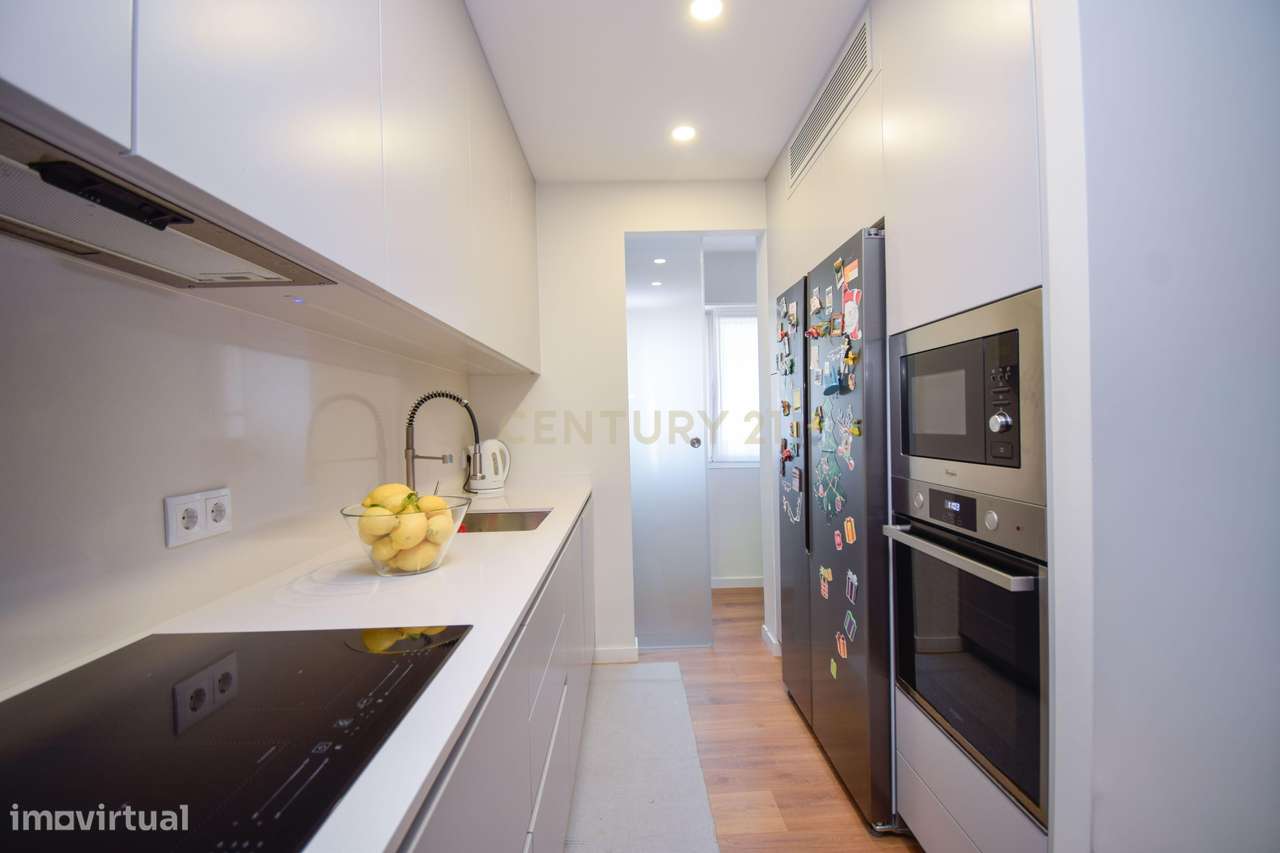 T3 Totalmente Remodelado | Elevador | Localização Central-18