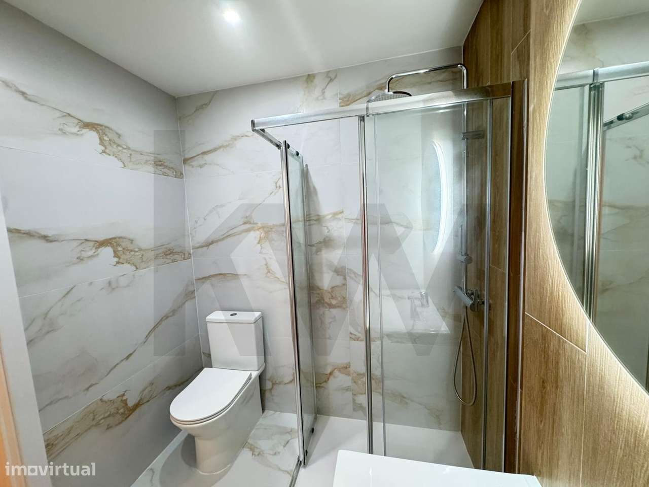 T2 com Pátio Privativo nas Mercês – O Seu Refúgio ao Ar Livre-9