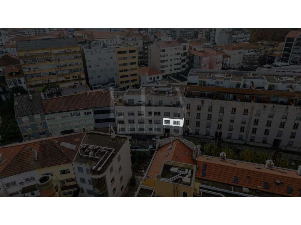 T2 PREMIUM À ROTUNDA DA BOAVISTA-56